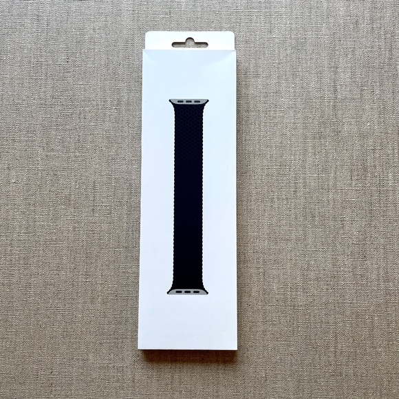 Apple Watch Braided Solo Loop Band (42mm - Midnight - Size 7) - Picture 5 of 10